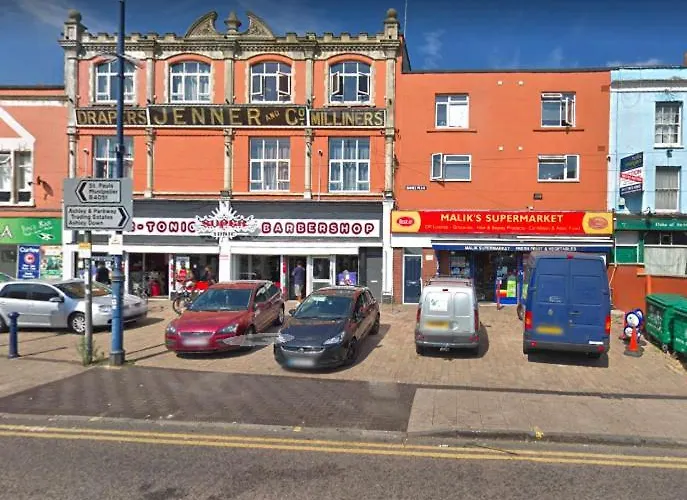 Budget * بريستول